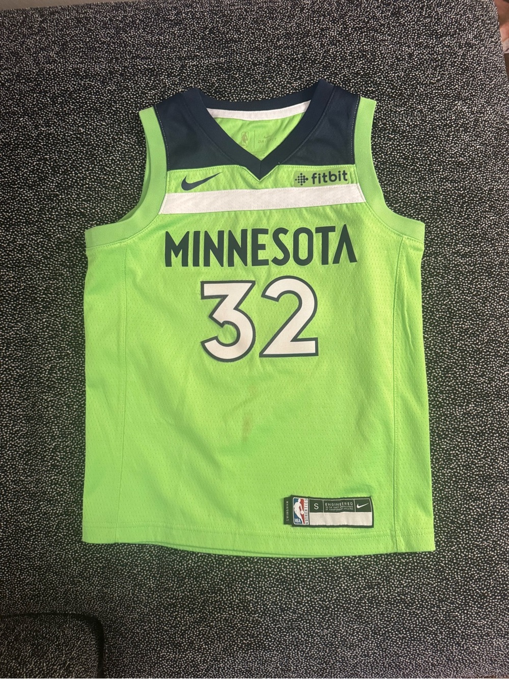 Nike Neon Green Minnesota #32 Basketball Jersey adult small